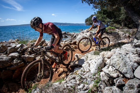 Premiéra i návrat. Superior Team bere 13. místo na 4 Islands