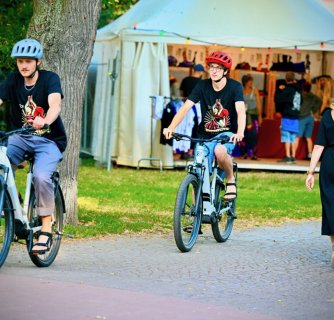 Letní Letná na elektrokolech Superior a Rock Machine