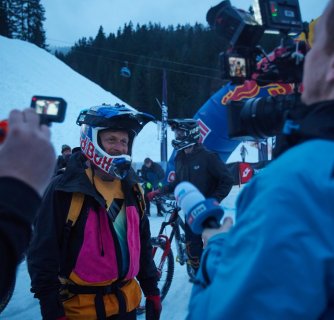 Legendární biker Michal Maroši vyhrál závod v hromadném sjezdu ve Špindlerově Mlýně