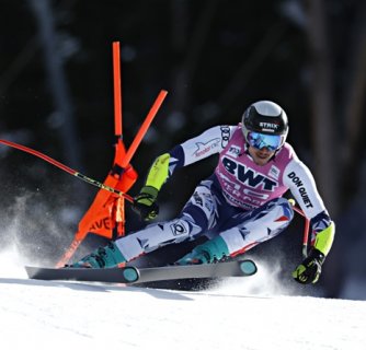 Jan Zabystřan zazářil a lyže Kästle s ním