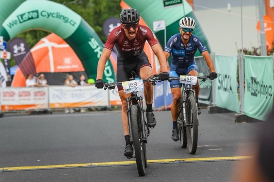 Adel si druhým místem ve Varech zajistil celkové vítězství v ČP MTB maratonu
