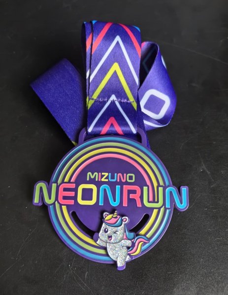 MIZUNO NEON RUN 2024 opět v Praze 6 na Vypichu