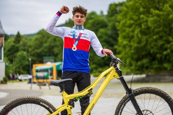 Adam Maxa je novým mistrem České republiky ve sjezdu