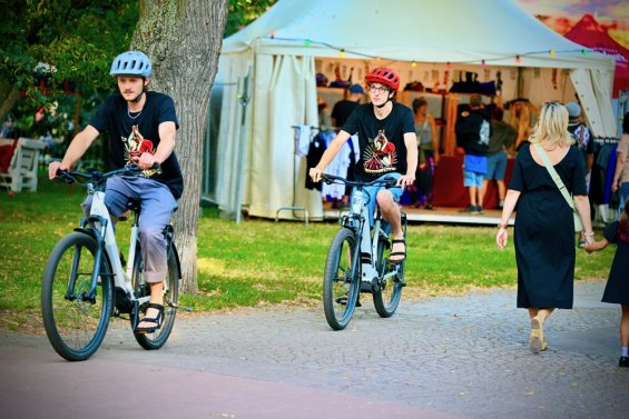 Letní Letná na elektrokolech Superior a Rock Machine