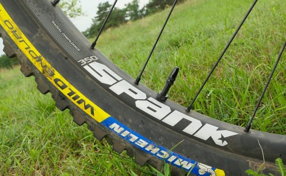 Skvělé výplety pro XC, trail i enduro - Spank 350