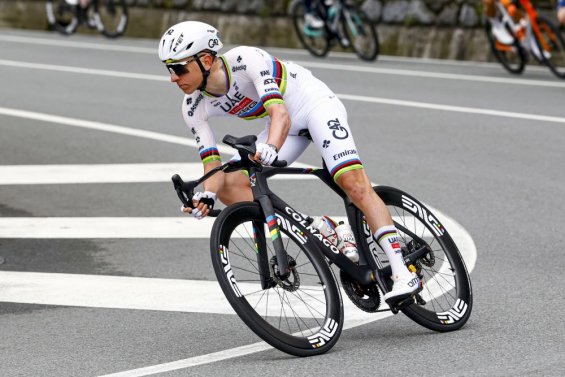 Tadej Pogačar vyhrál Milan - San Remo