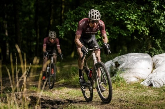 Superior Team byl na MČR gravel úspěšný - Adel bronzový, Neradil čtvrtý